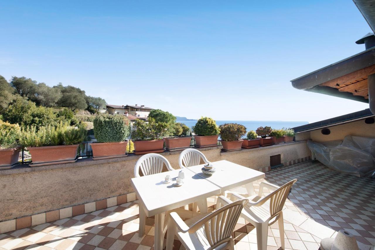 Lake View Apartment Gardone Riviera Εξωτερικό φωτογραφία
