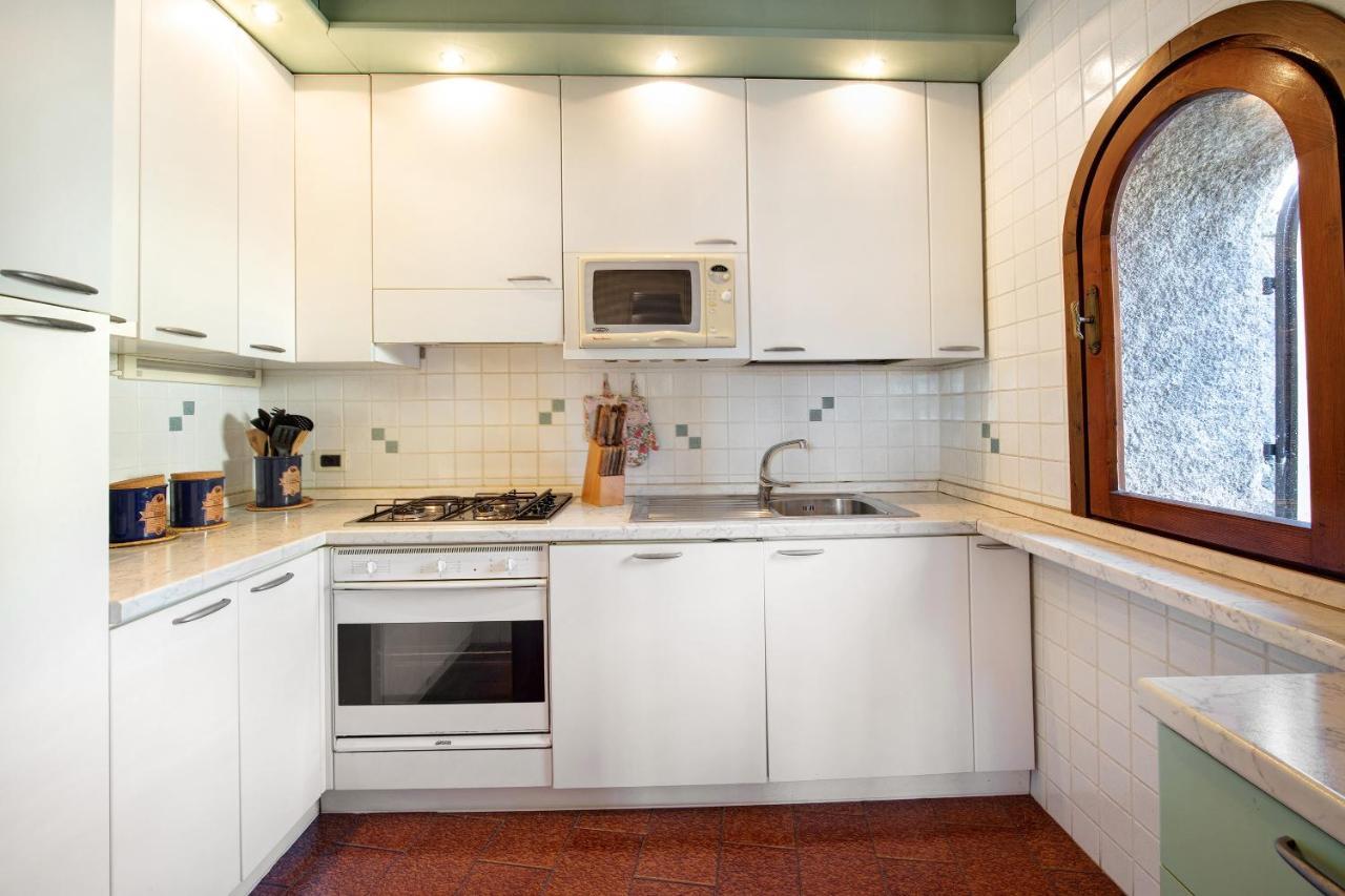 Lake View Apartment Gardone Riviera Εξωτερικό φωτογραφία